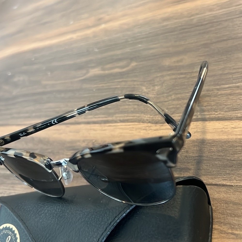 Ray Bans Clubmaster - Picture 3 of 3